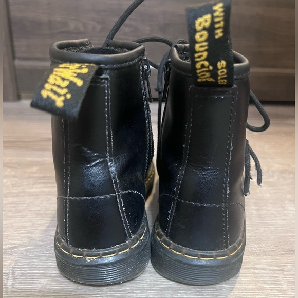 Dr. Martens Kids' Zavala Combat Lace Up Boot Little Kid Size 2 - Picture 4 of 9